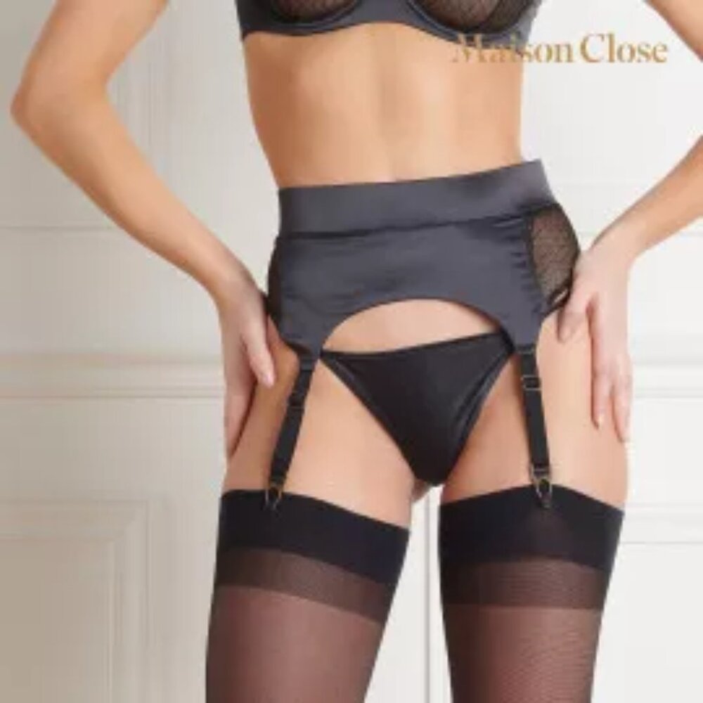 ✨ Maison Close – Luxury Garter Belt  - Medium ✨